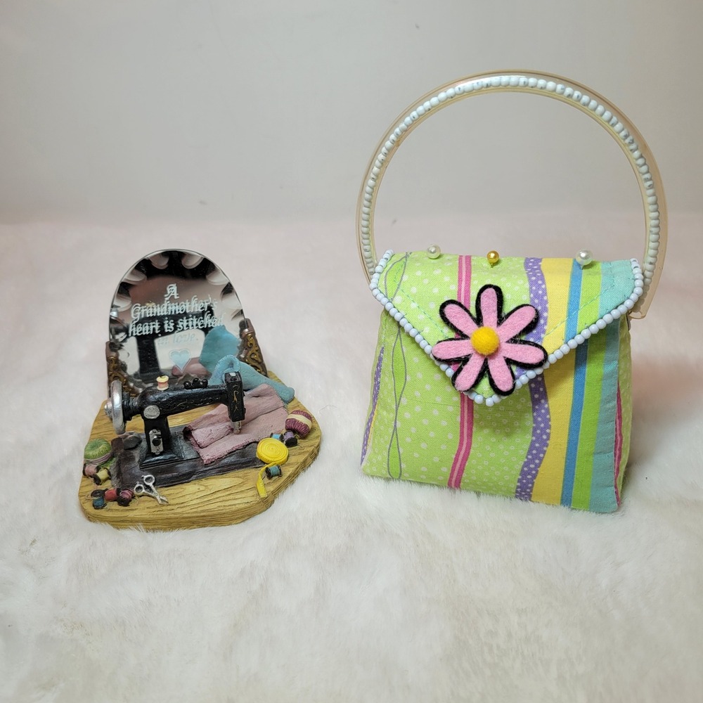 CMP Resin Sewing Grandma Heart Stitched in Love Figurine‎ Mini Purse Pin Cushion